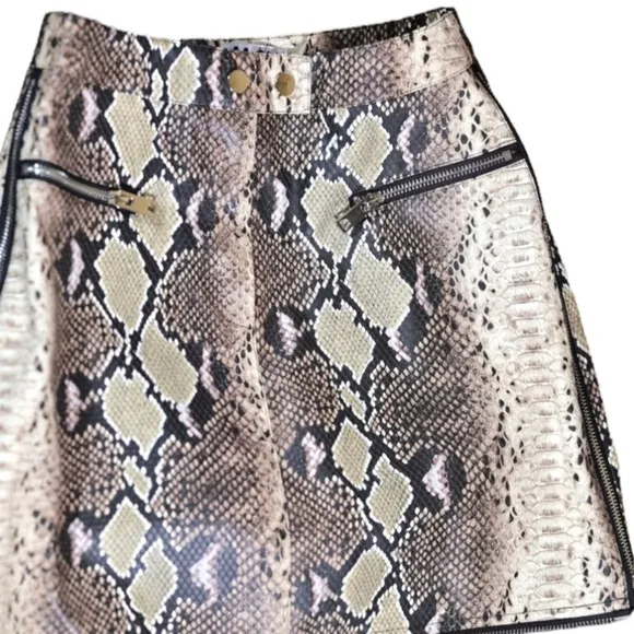 🅽🅴🆆 𝗜.𝗔𝗠.𝗚𝗜𝗔 jagger mini skirt faux brown snakeskin, XS