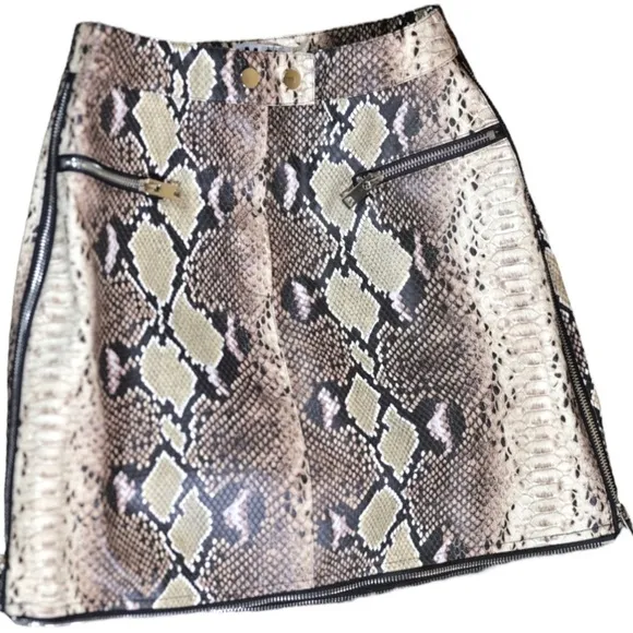🅽🅴🆆 𝗜.𝗔𝗠.𝗚𝗜𝗔 jagger mini skirt faux brown snakeskin, XS