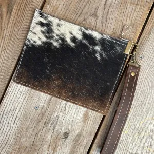 132 Make-up bag - Longhorn w/ Mahogany Skulls