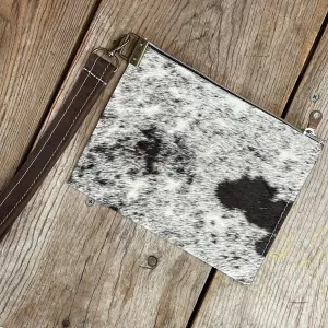 148 Make-up bag - Black & White w/ Sage Navajo