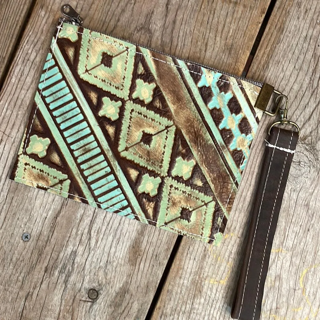 174 Make-up bag - Longhorn w/ Sage Navajo