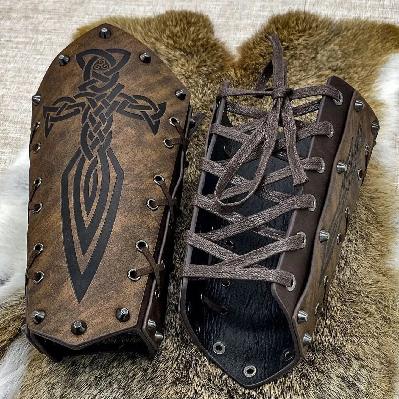 2 Pcs Medieval Embossed Arm Bracers, Retro Faux Leather Knight Arm Gauntlets, Vintage Renaissance Arm Guards