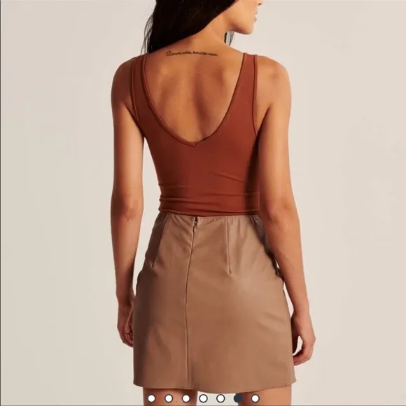 Abercrombie &amp; Fitch Tan Faux Leather Mini Skirt sz XS