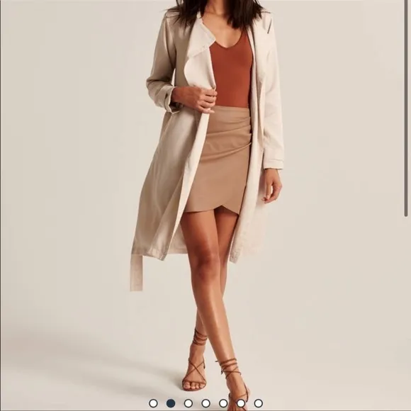 Abercrombie &amp; Fitch Tan Faux Leather Mini Skirt sz XS