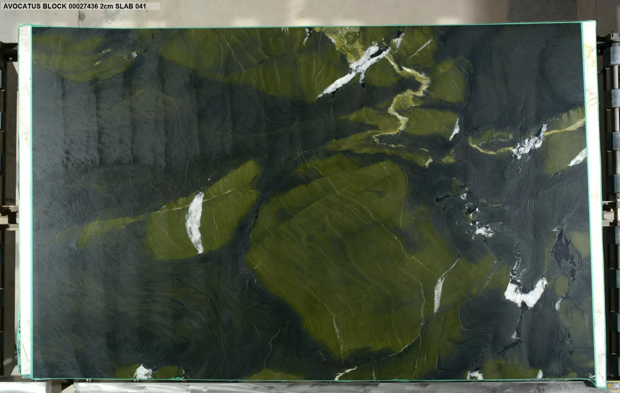 AVOCATUS Quartzite Polished Slab