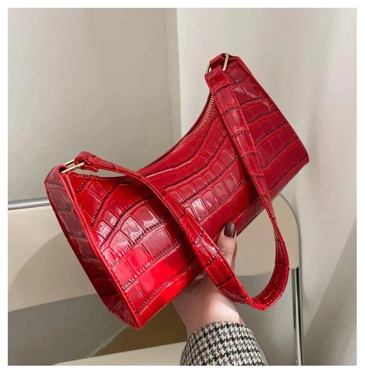 Baddie Bag | red