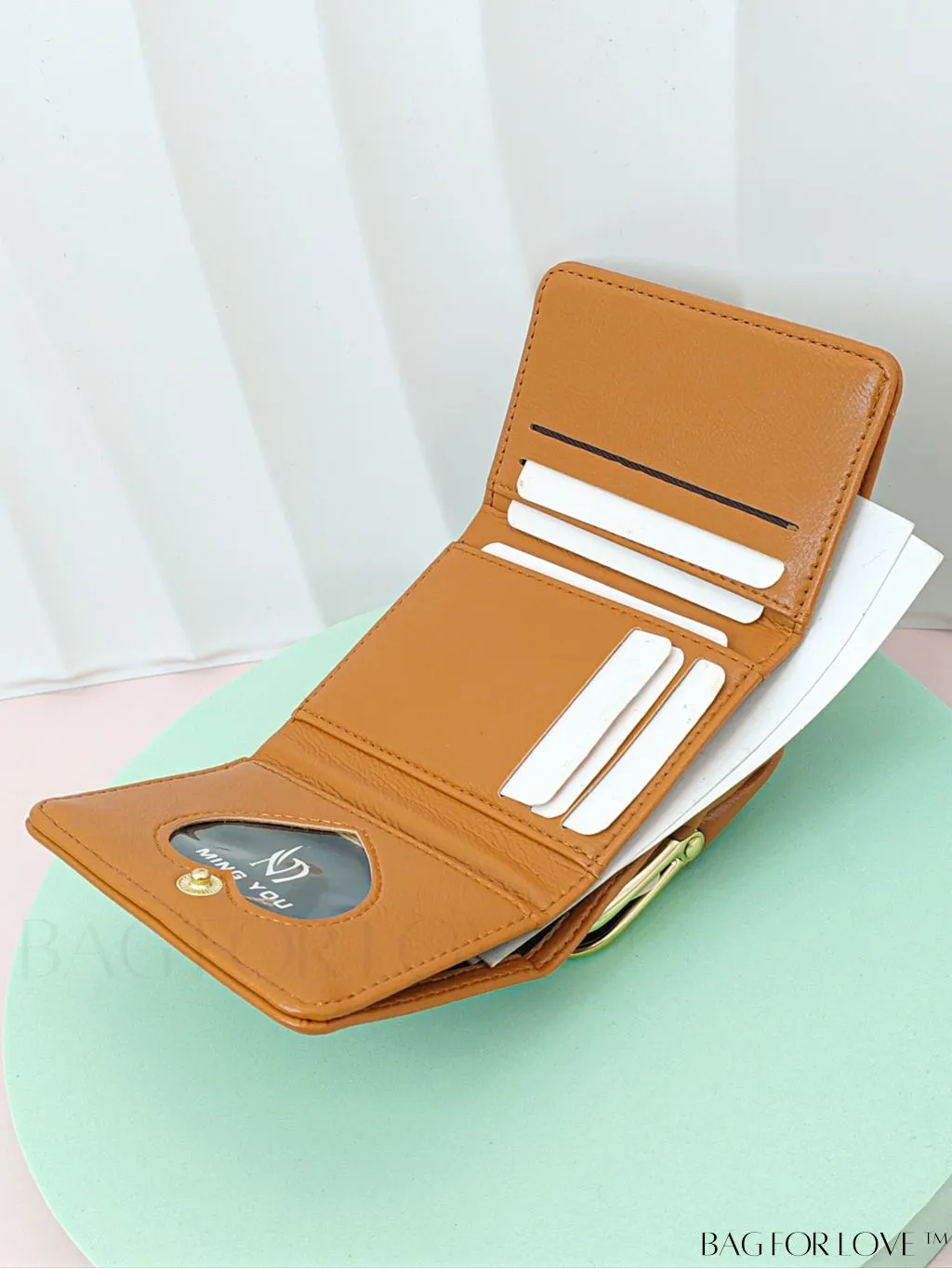 BagForLove - Chic Litchi Embossed Bow Small Wallet with Kiss Lock Closure - Fashionably Elegant PU