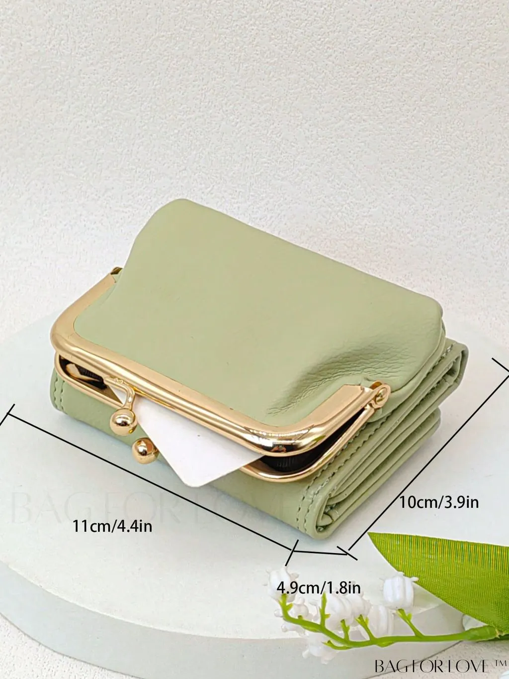 BagForLove - Chic Litchi Embossed Bow Small Wallet with Kiss Lock Closure - Fashionably Elegant PU