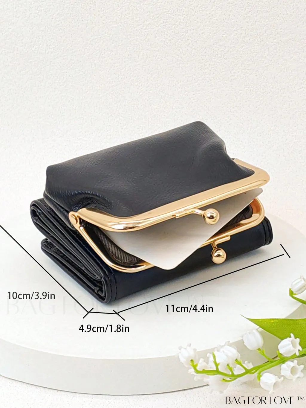 BagForLove - Chic Litchi Embossed Bow Small Wallet with Kiss Lock Closure - Fashionably Elegant PU