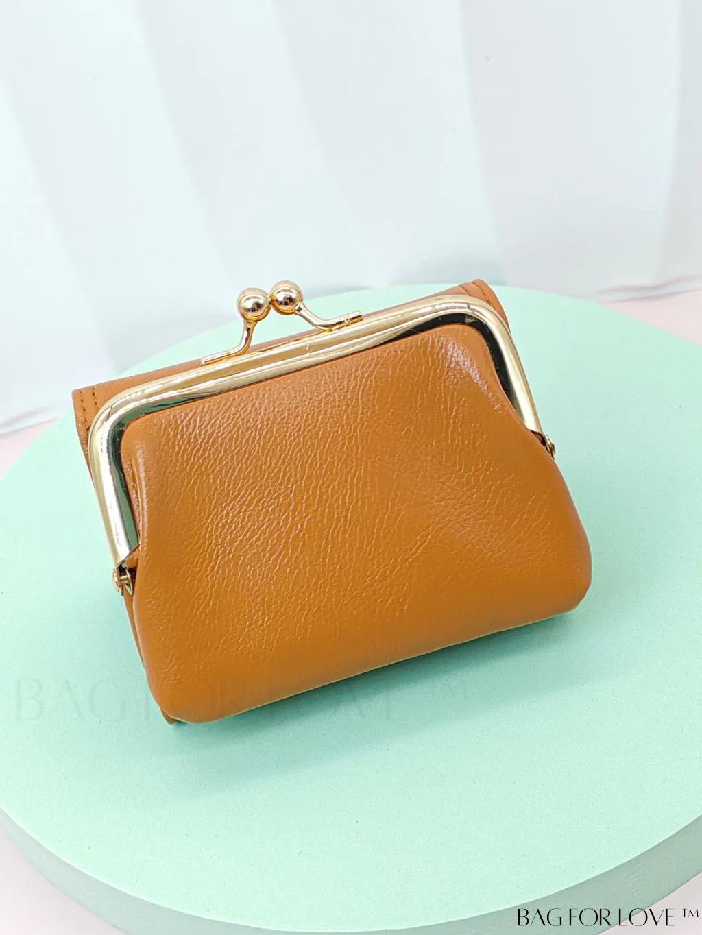 BagForLove - Chic Litchi Embossed Bow Small Wallet with Kiss Lock Closure - Fashionably Elegant PU