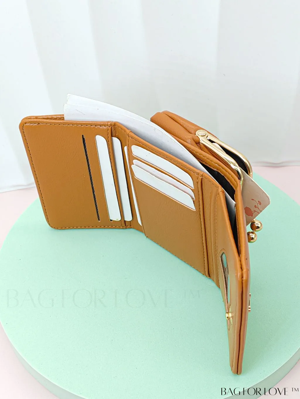 BagForLove - Chic Litchi Embossed Bow Small Wallet with Kiss Lock Closure - Fashionably Elegant PU