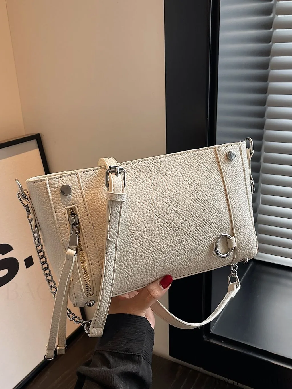 BagForLove - Chic Solid Color Lychee Embossed PU Womens Shoulder Bag: Fashionable and Elegant