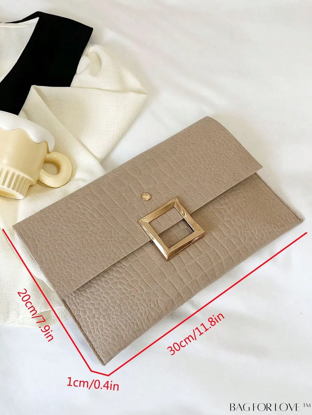 BagForLove - Crocodile-Embossed Medium Envelope Flap Bag - Elegant, Timeless Design