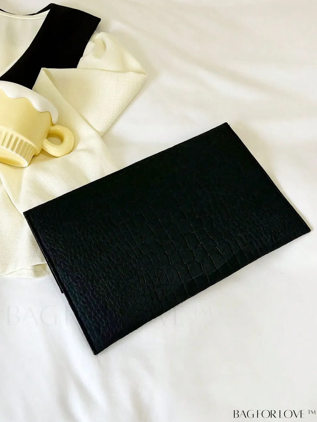 BagForLove - Crocodile-Embossed Medium Envelope Flap Bag - Elegant, Timeless Design