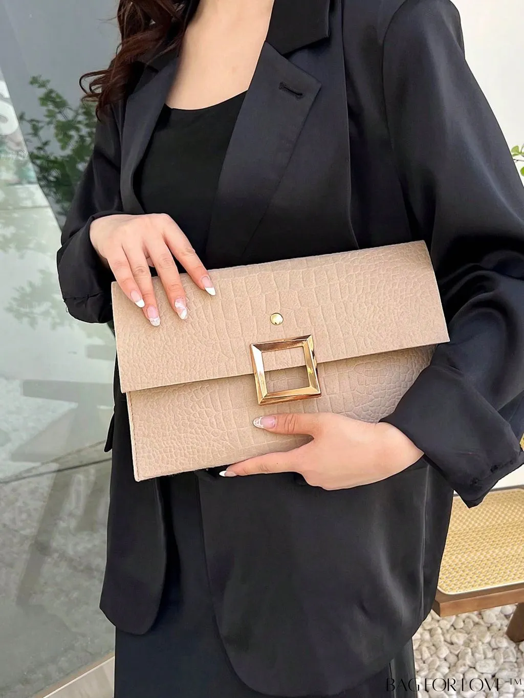 BagForLove - Crocodile-Embossed Medium Envelope Flap Bag - Elegant, Timeless Design