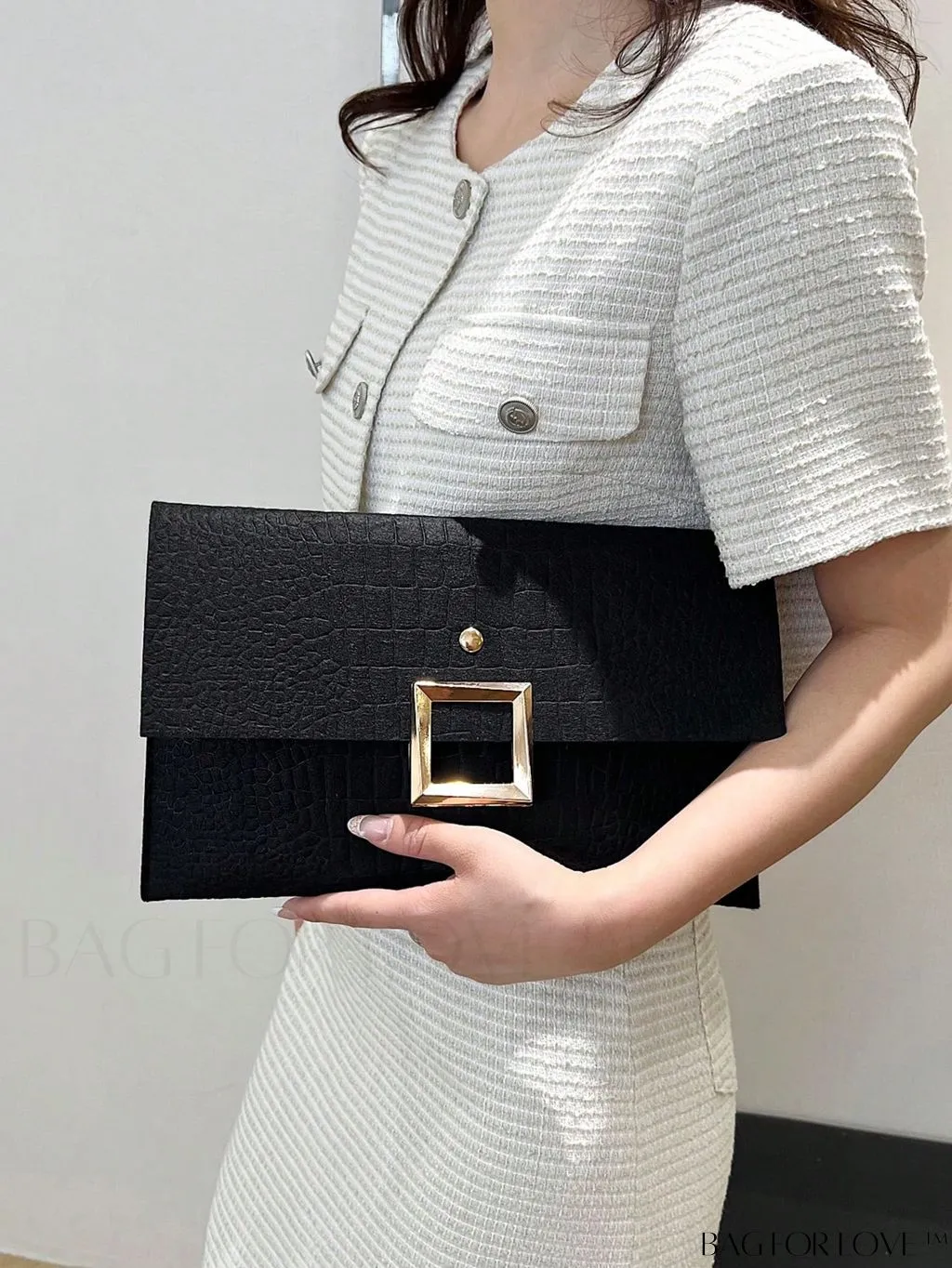 BagForLove - Crocodile-Embossed Medium Envelope Flap Bag - Elegant, Timeless Design