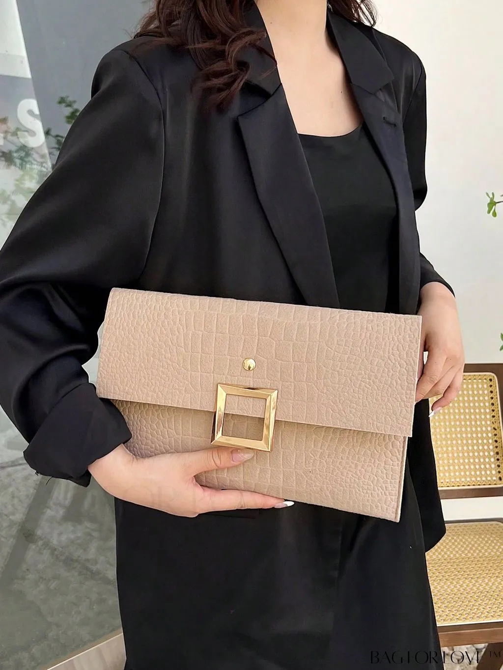 BagForLove - Crocodile-Embossed Medium Envelope Flap Bag - Elegant, Timeless Design