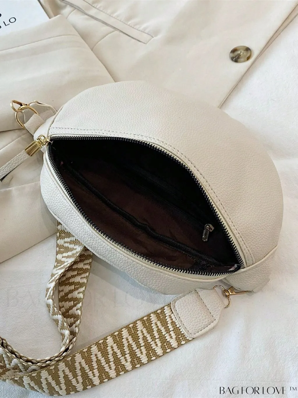 BagForLove - Elegant Litchi Embossed PU Fanny Pack with Zipper