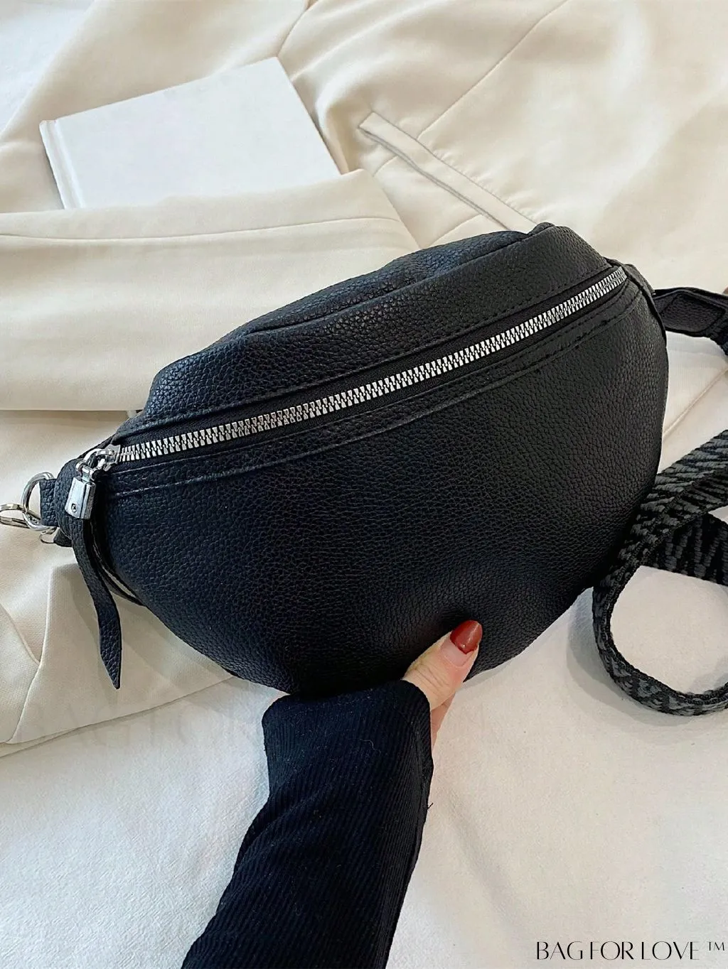 BagForLove - Elegant Litchi Embossed PU Fanny Pack with Zipper