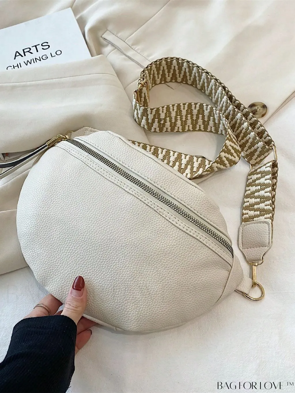 BagForLove - Elegant Litchi Embossed PU Fanny Pack with Zipper