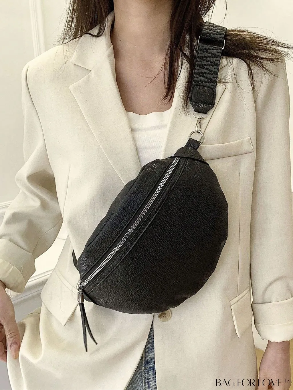 BagForLove - Elegant Litchi Embossed PU Fanny Pack with Zipper