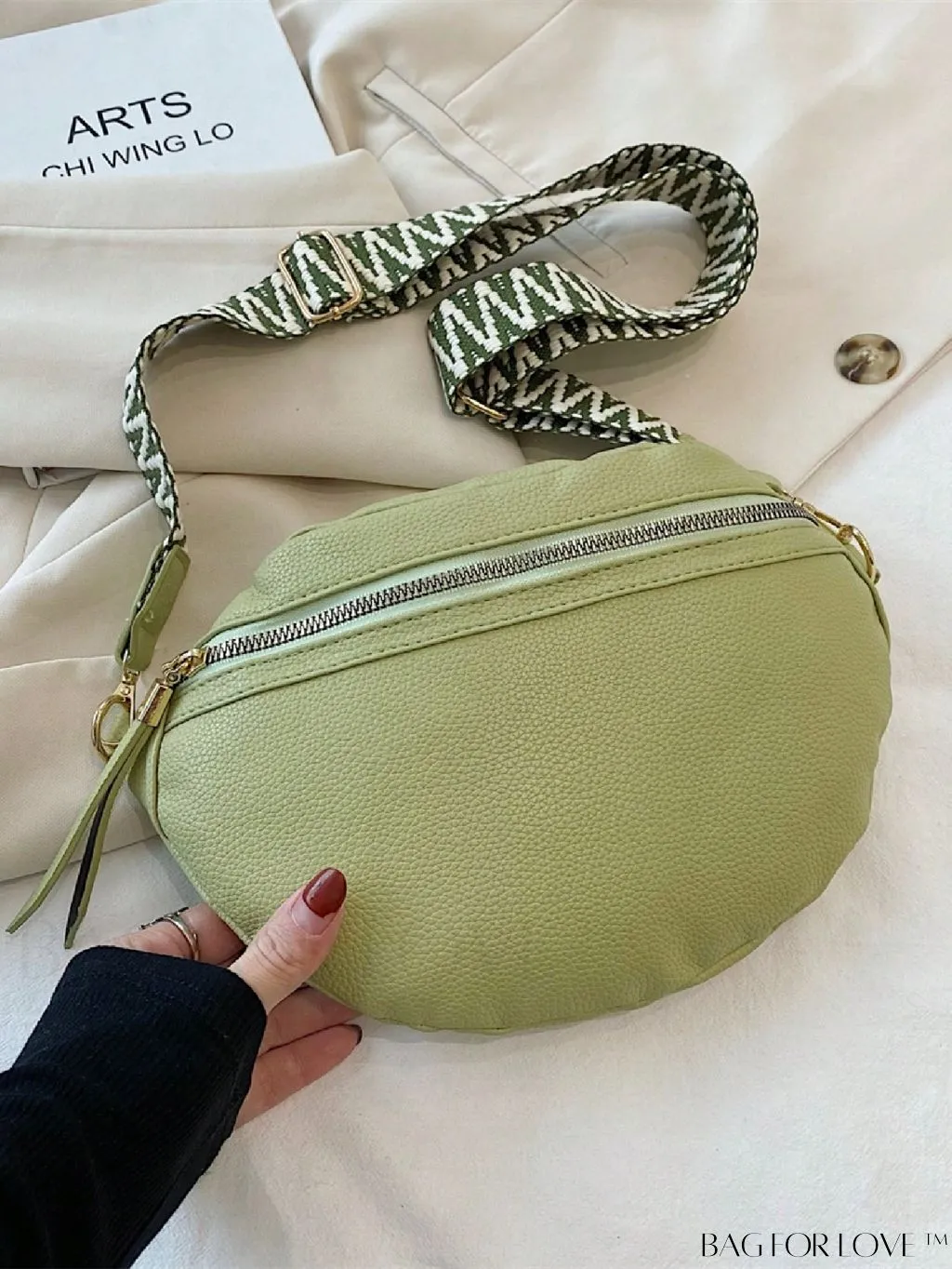 BagForLove - Elegant Litchi Embossed PU Fanny Pack with Zipper