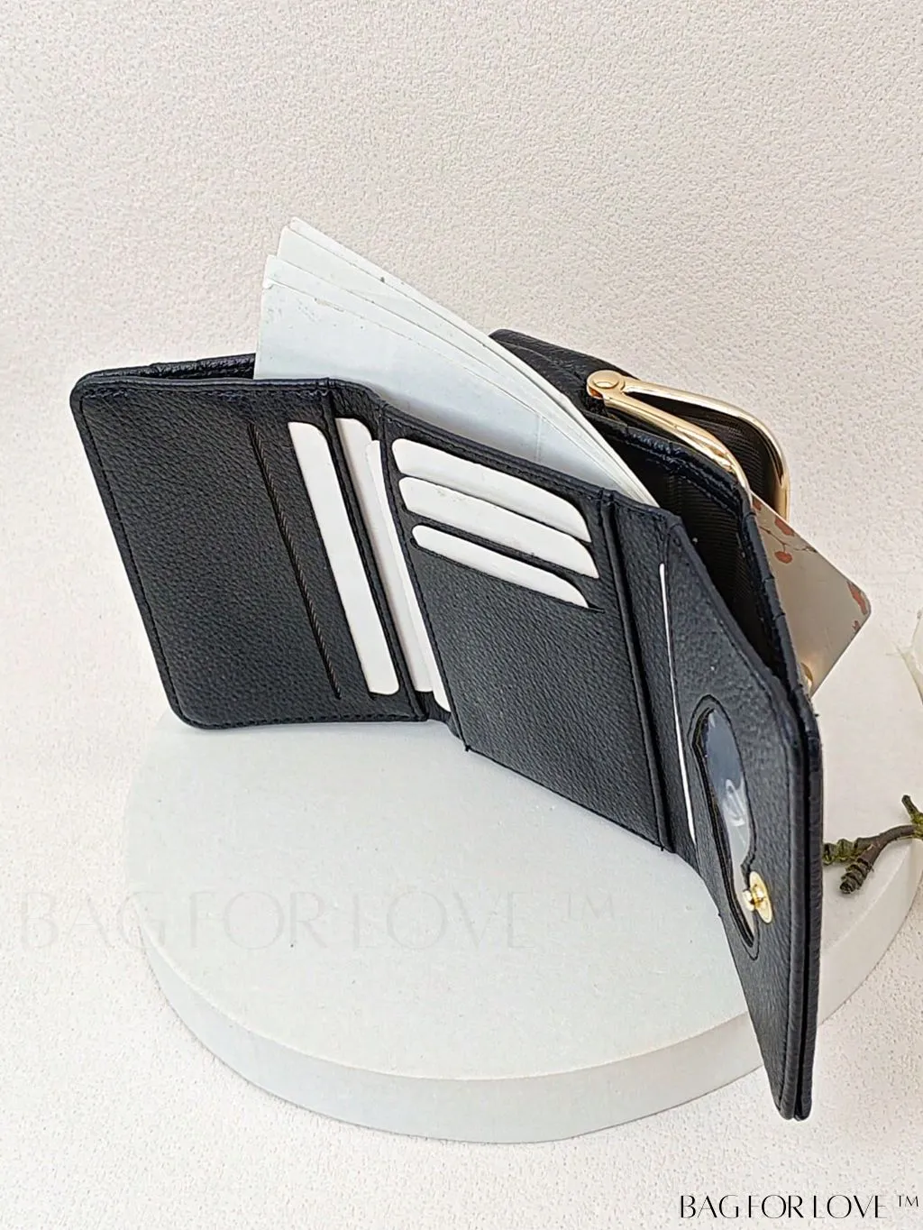 BagForLove - Embossed Litchi Small Wallet with Fashionable Stitch Detail and Kiss Lock Closure