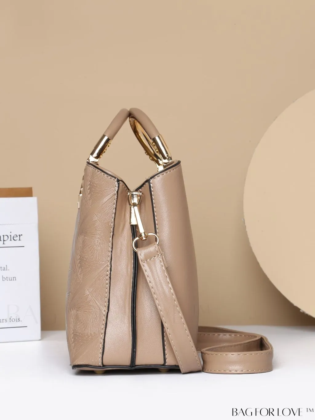 BagForLove - Embossed Metal Ring Handbag: Fashionable, Minimalistic Design for Commuting