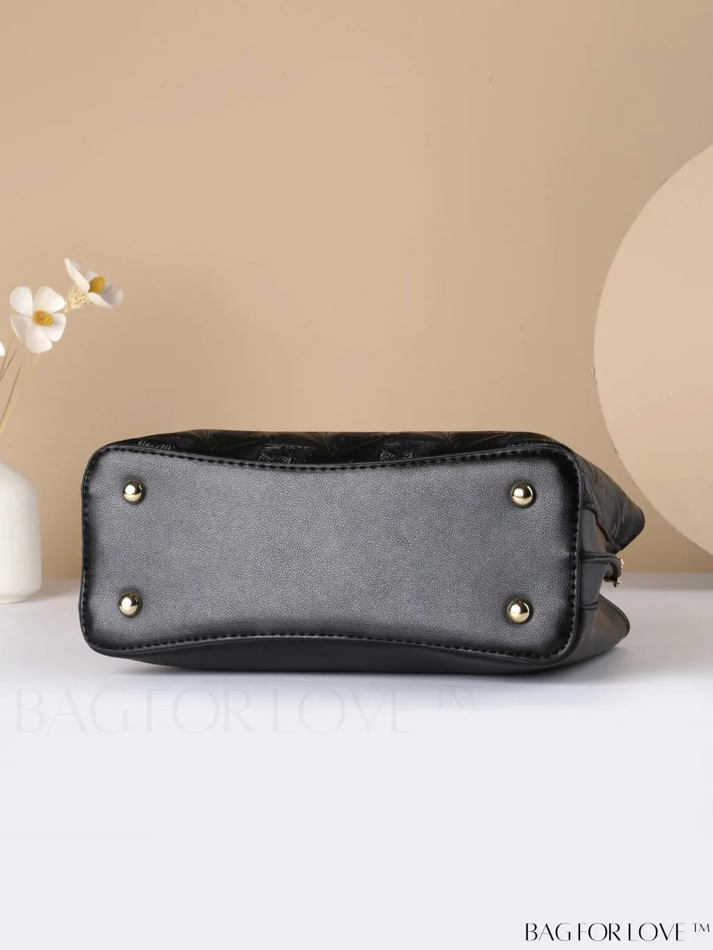 BagForLove - Embossed Metal Ring Handbag: Fashionable, Minimalistic Design for Commuting
