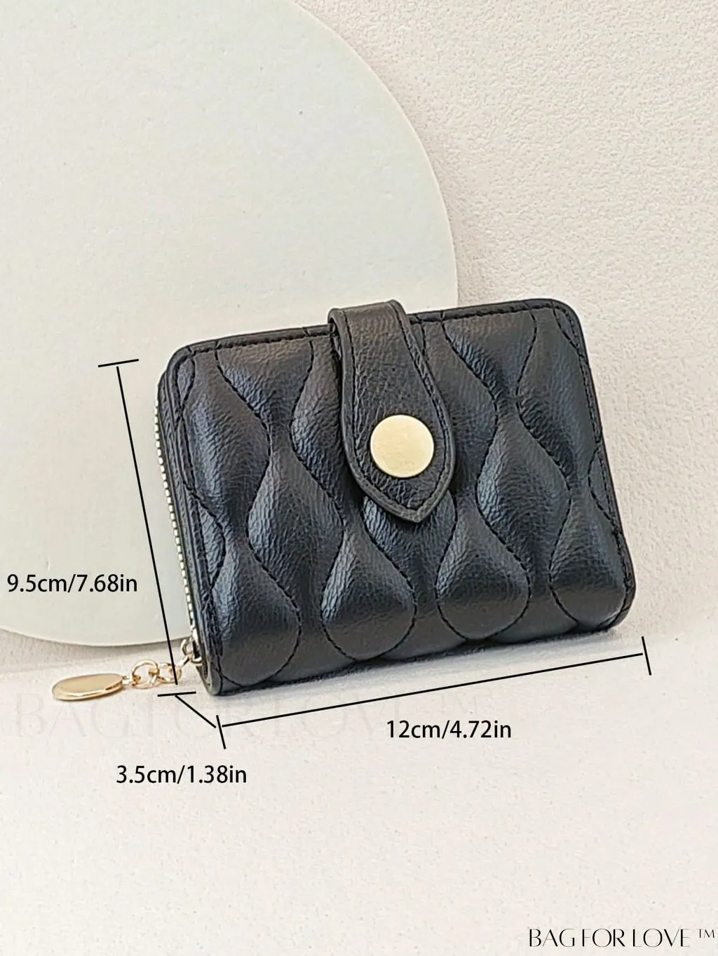 BagForLove - Fashionable Litchi Embossed Small Quilted Wallet with Zipper Detail â Premium PU Material