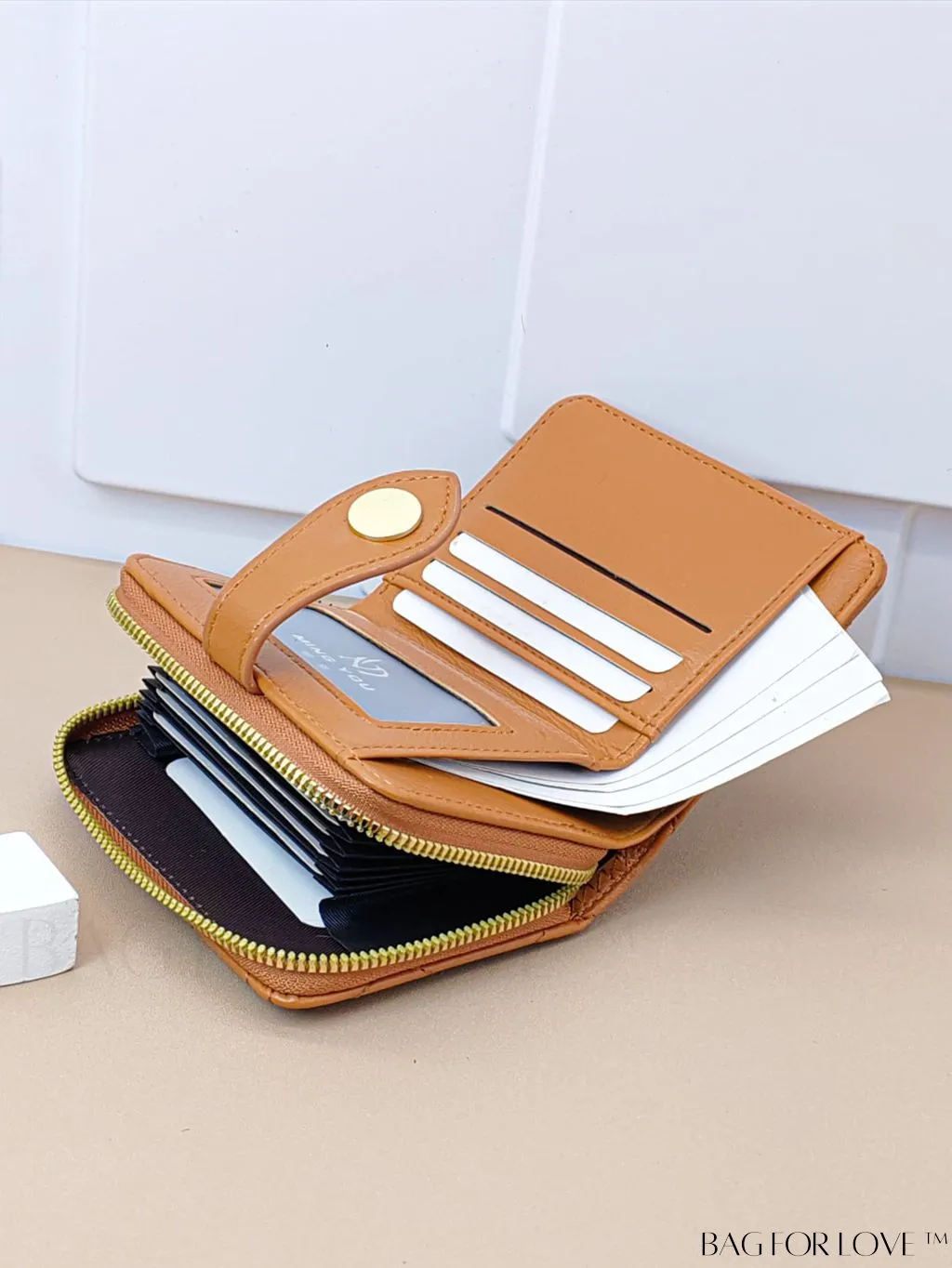 BagForLove - Fashionable Litchi Embossed Small Quilted Wallet with Zipper Detail â Premium PU Material