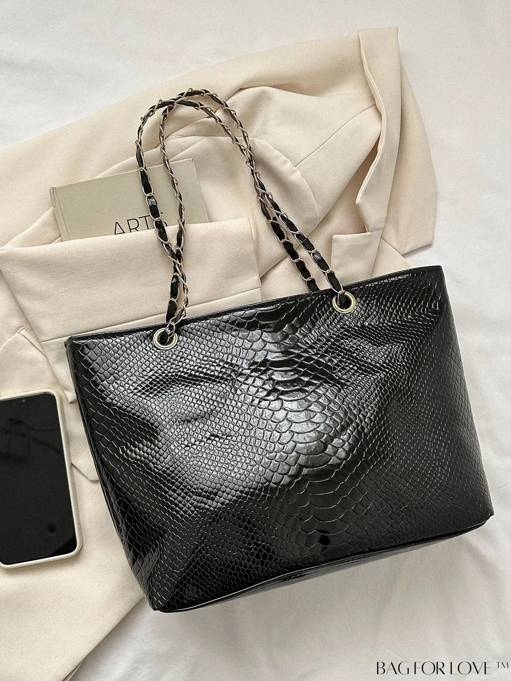 BagForLove - Versatile Summer Tote: Stylish Crocodile-Embossed Shoulder Bag with Spacious Capacity
