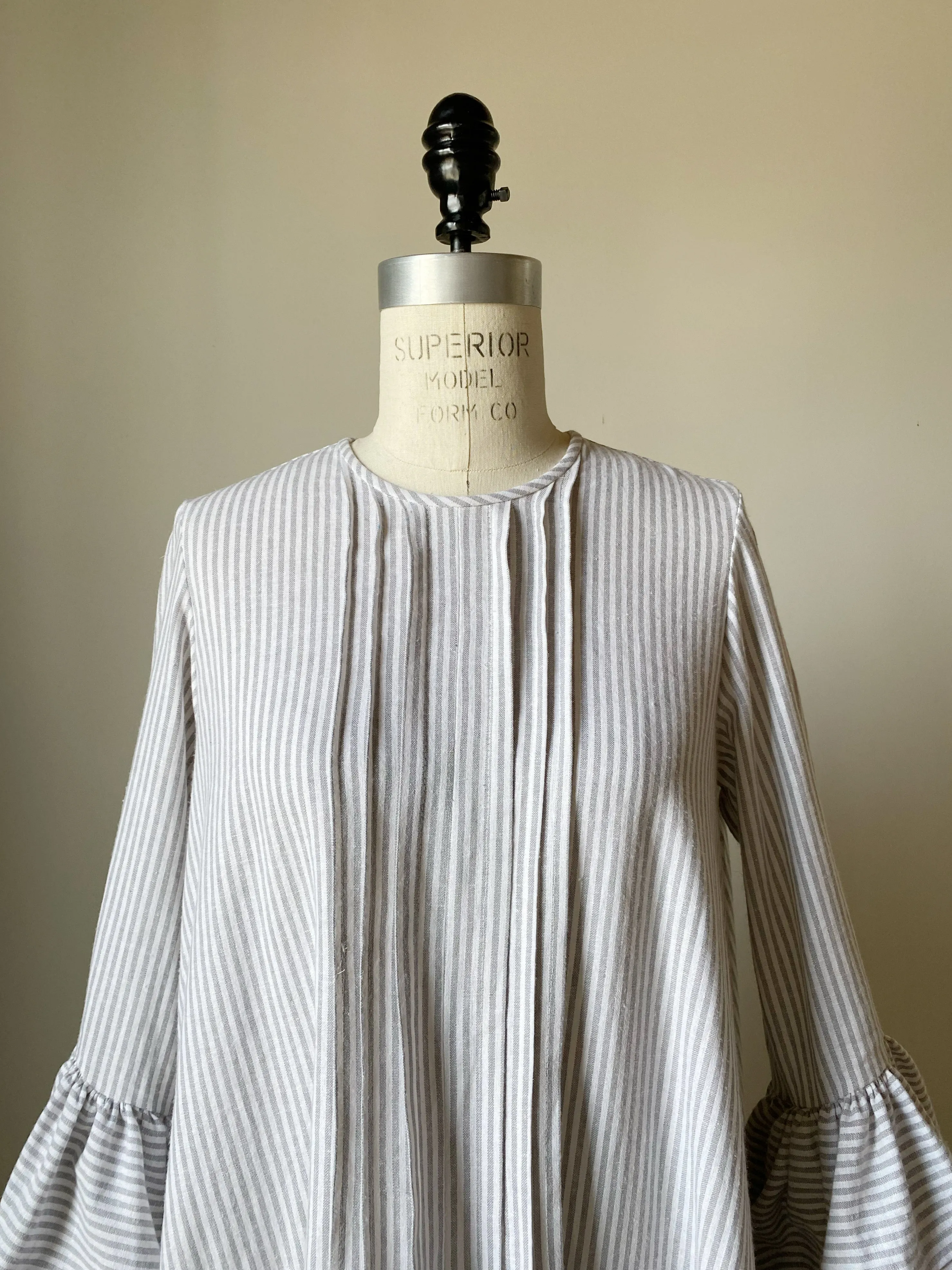 balloon sleeve ticking dress