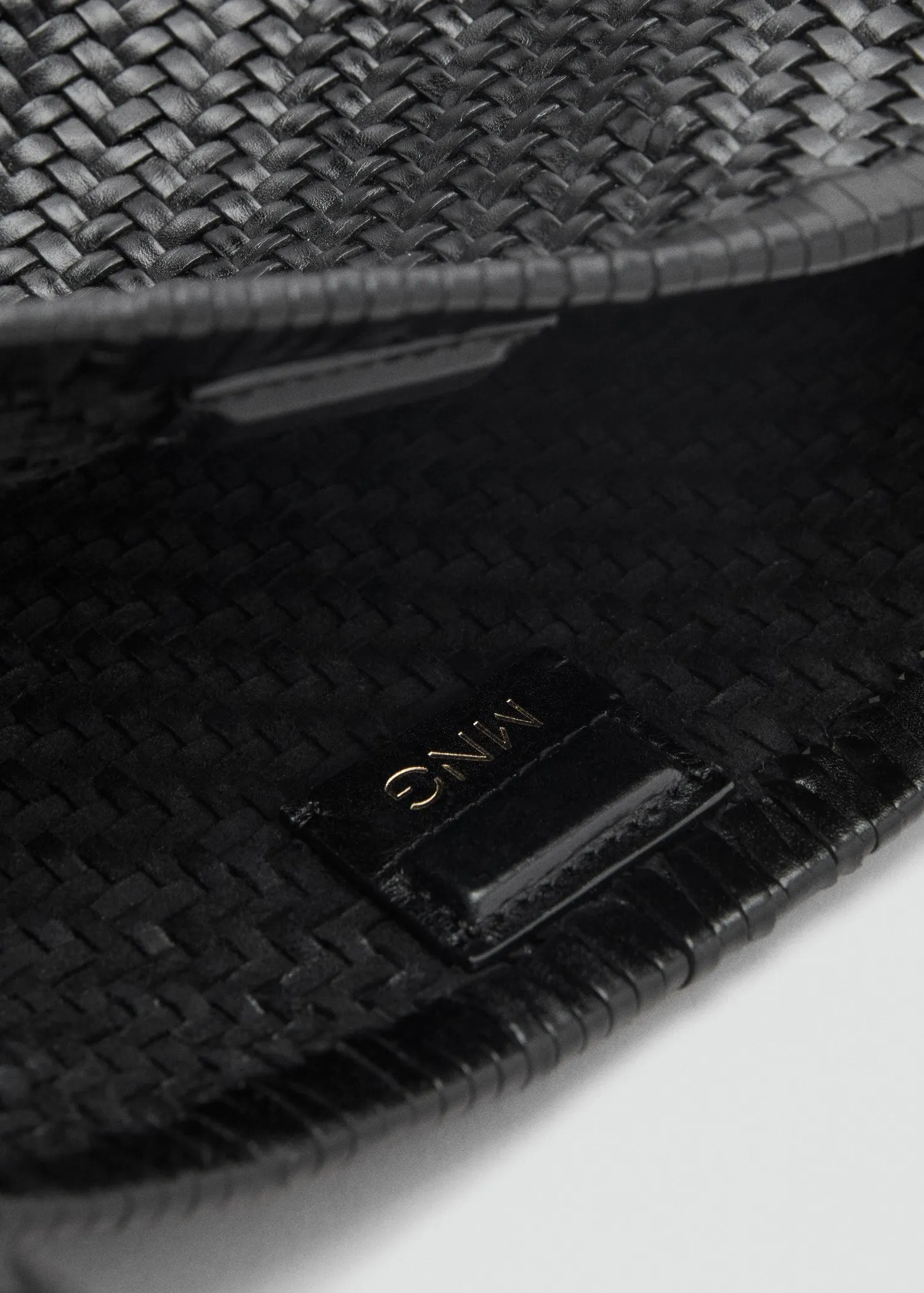 Braided leather shoulder bag