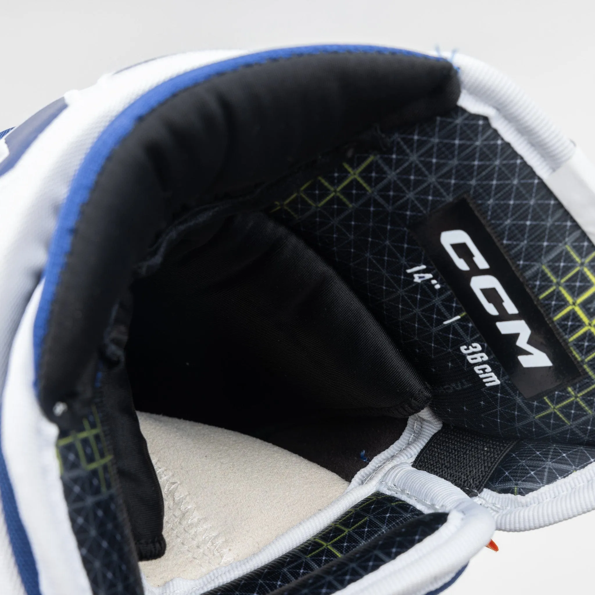 CCM Tacks 4R Pro3 Senior Hockey Gloves