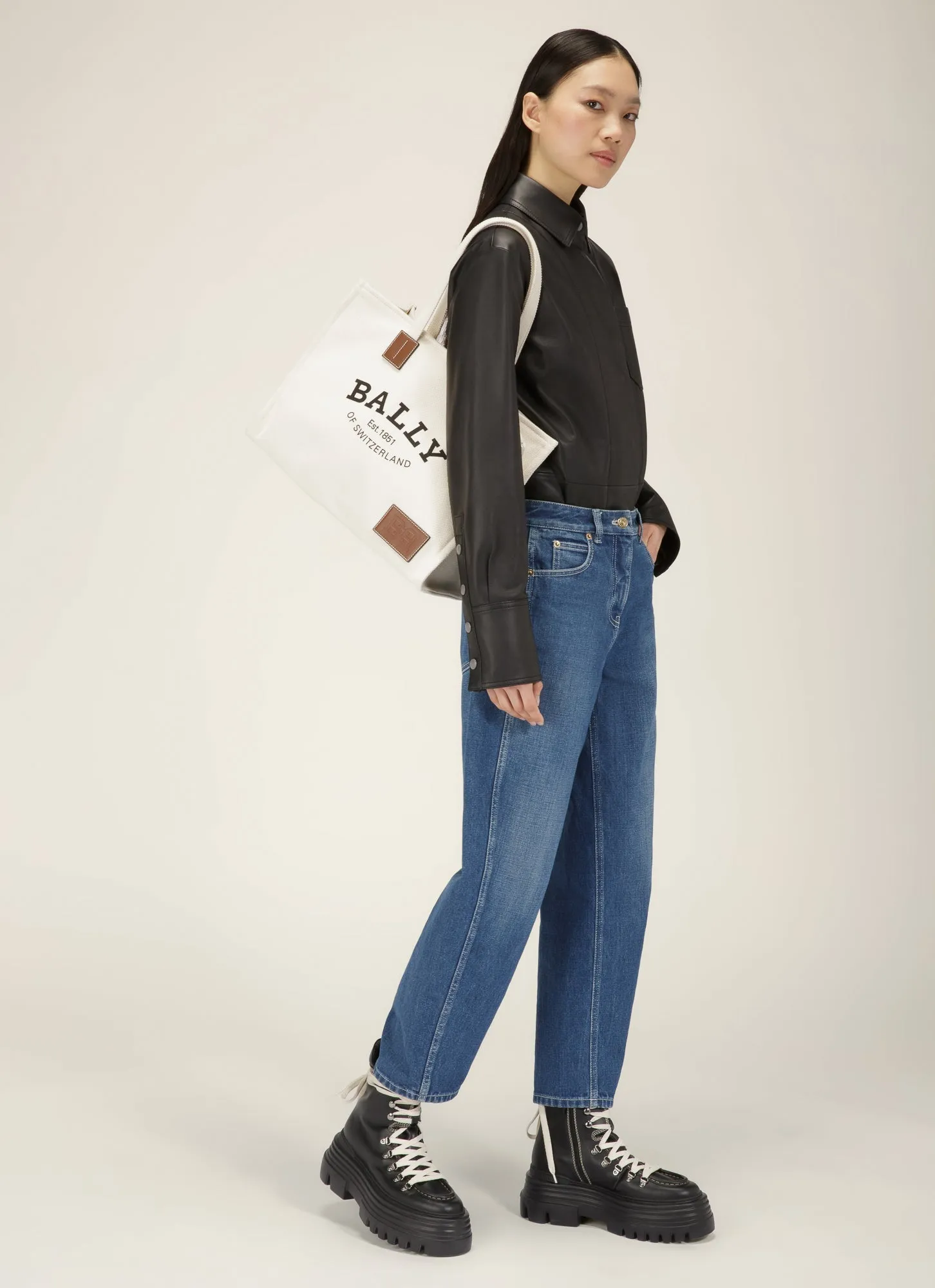 Crystaliaew - Tote Bag