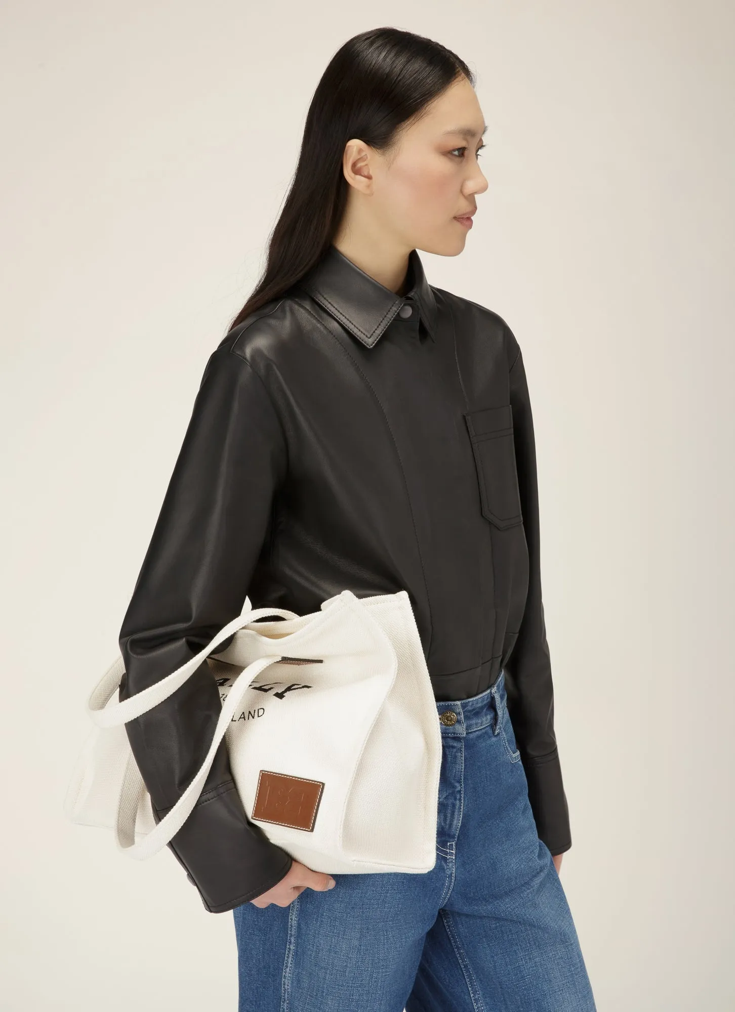 Crystaliaew - Tote Bag