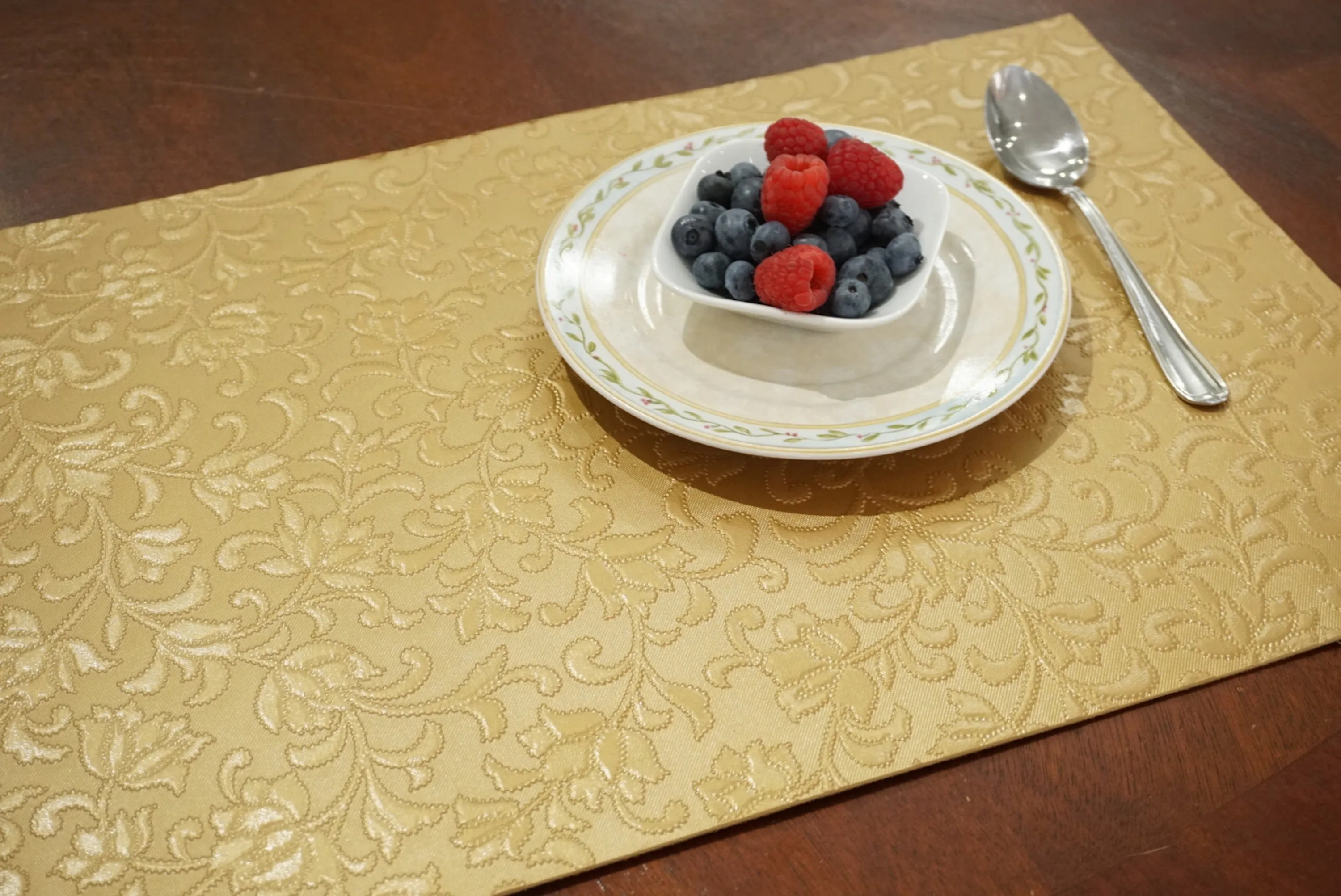 Dainty Home Susan Faux Leather Look Textured Damask Embossed Designed 12" x 18" Rectangle Placemats