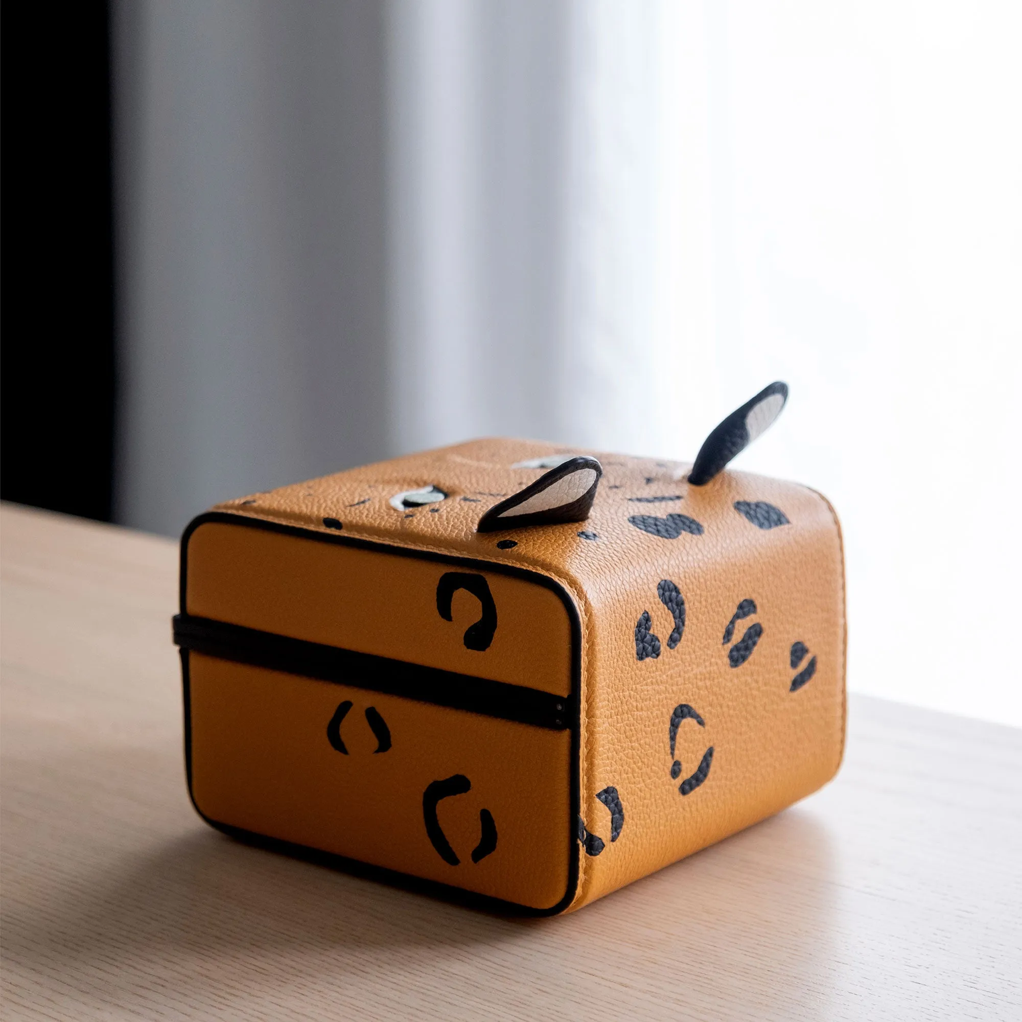 EATON 1 WATCH CASE SPECIAL EDITION - LEOPARD