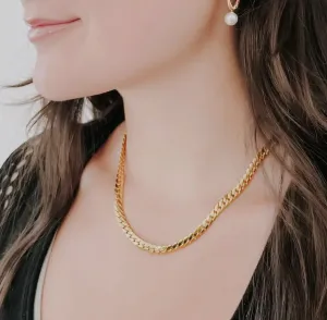 Essential Gold Chain Link Necklace | Water Resistant