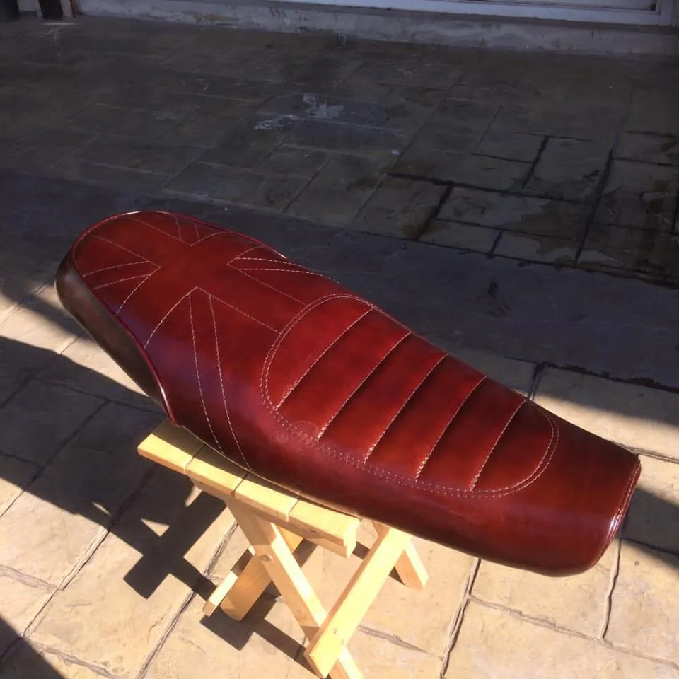 KB-TWSUS - Triumph Bonneville Water-Cooled Scrambler Union Jack Seat