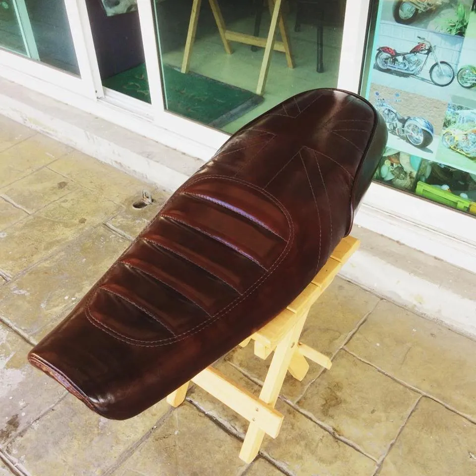 KB-TWSUS - Triumph Bonneville Water-Cooled Scrambler Union Jack Seat