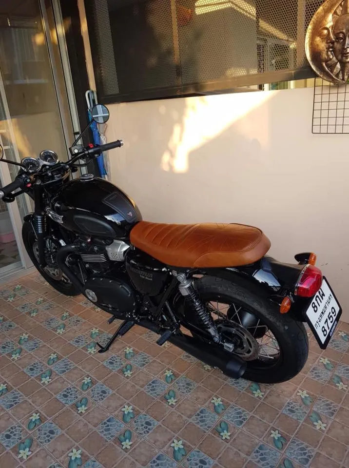 KB-TWSUS - Triumph Bonneville Water-Cooled Scrambler Union Jack Seat