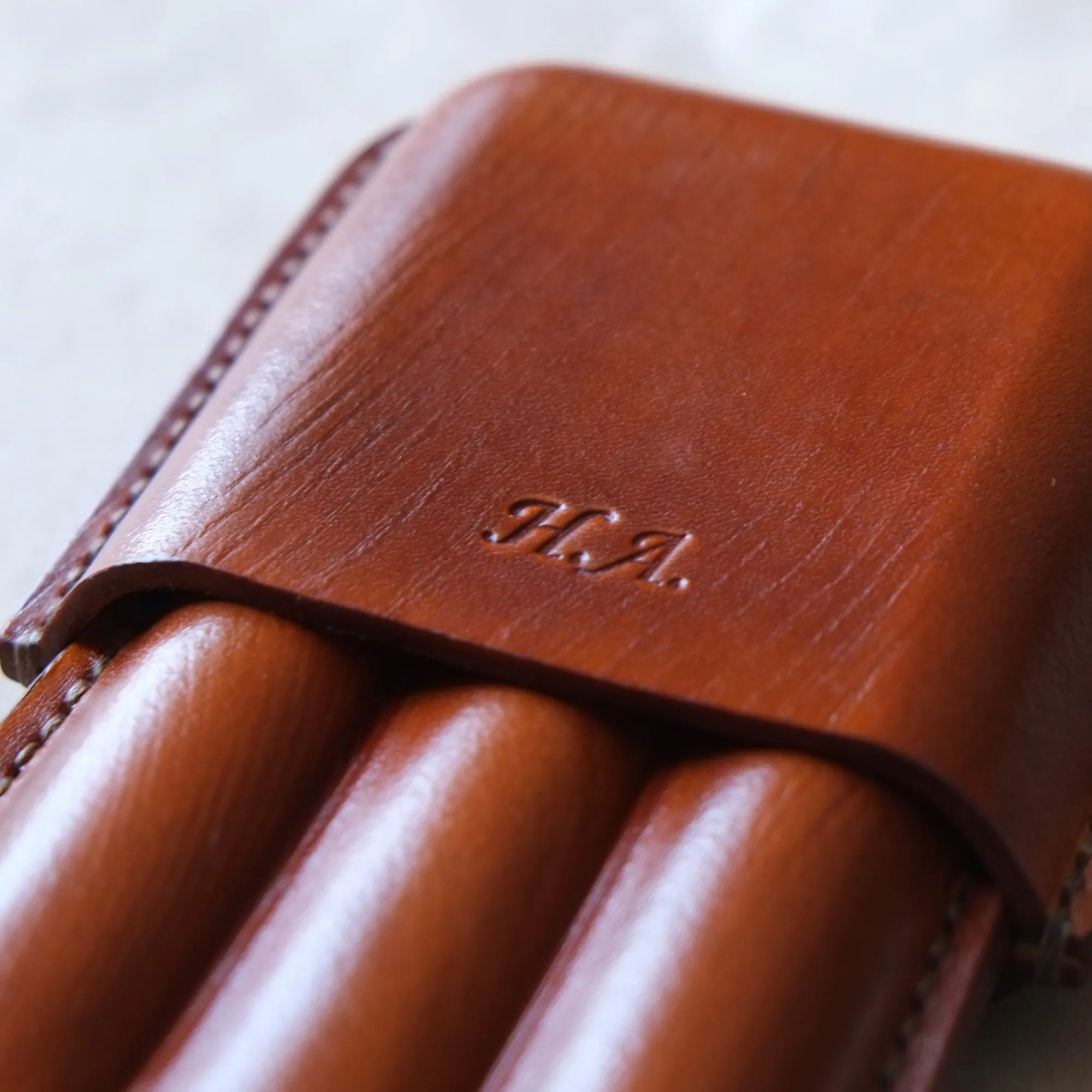LEATHER CIGAR CASE / TAN