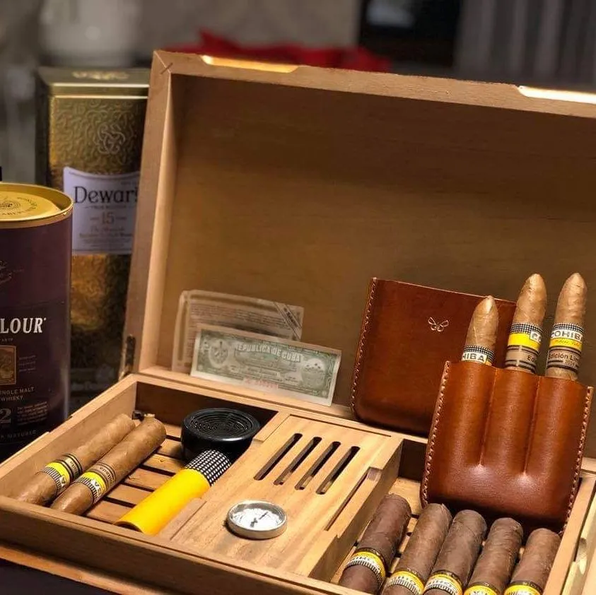 LEATHER CIGAR CASE / TAN