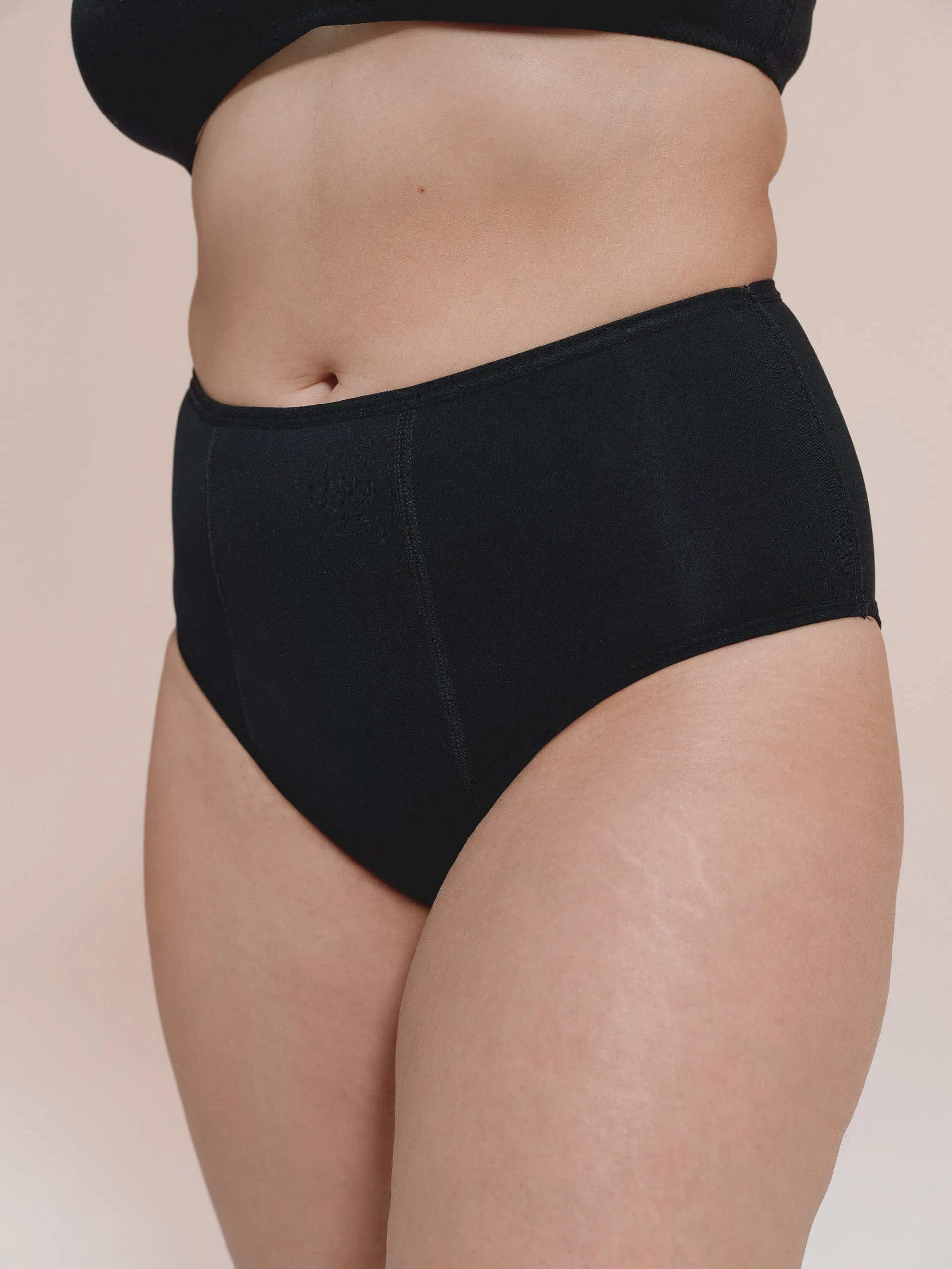 Noční model - Recyklovaný nylon - Černá