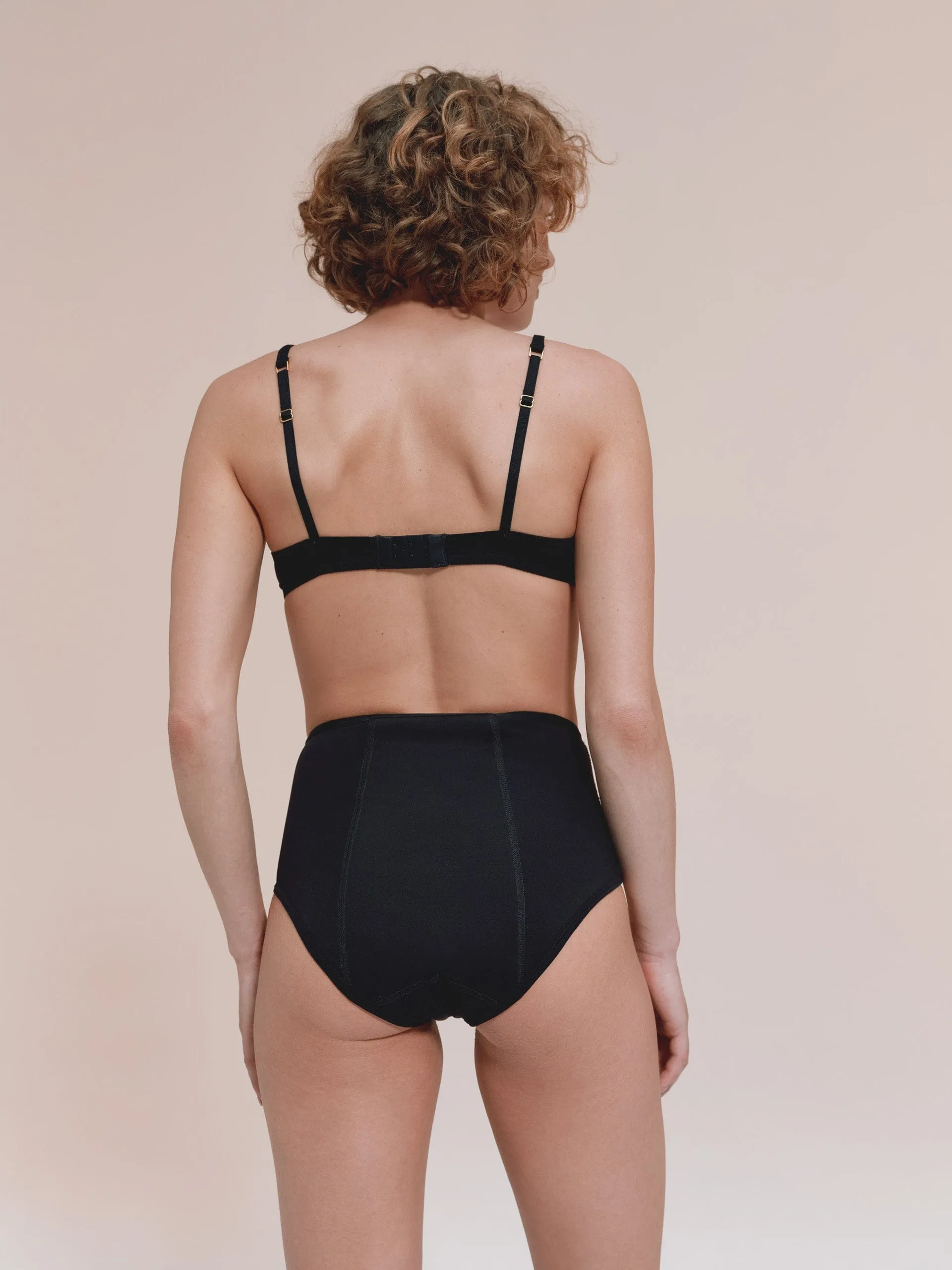 Noční model - Recyklovaný nylon - Černá