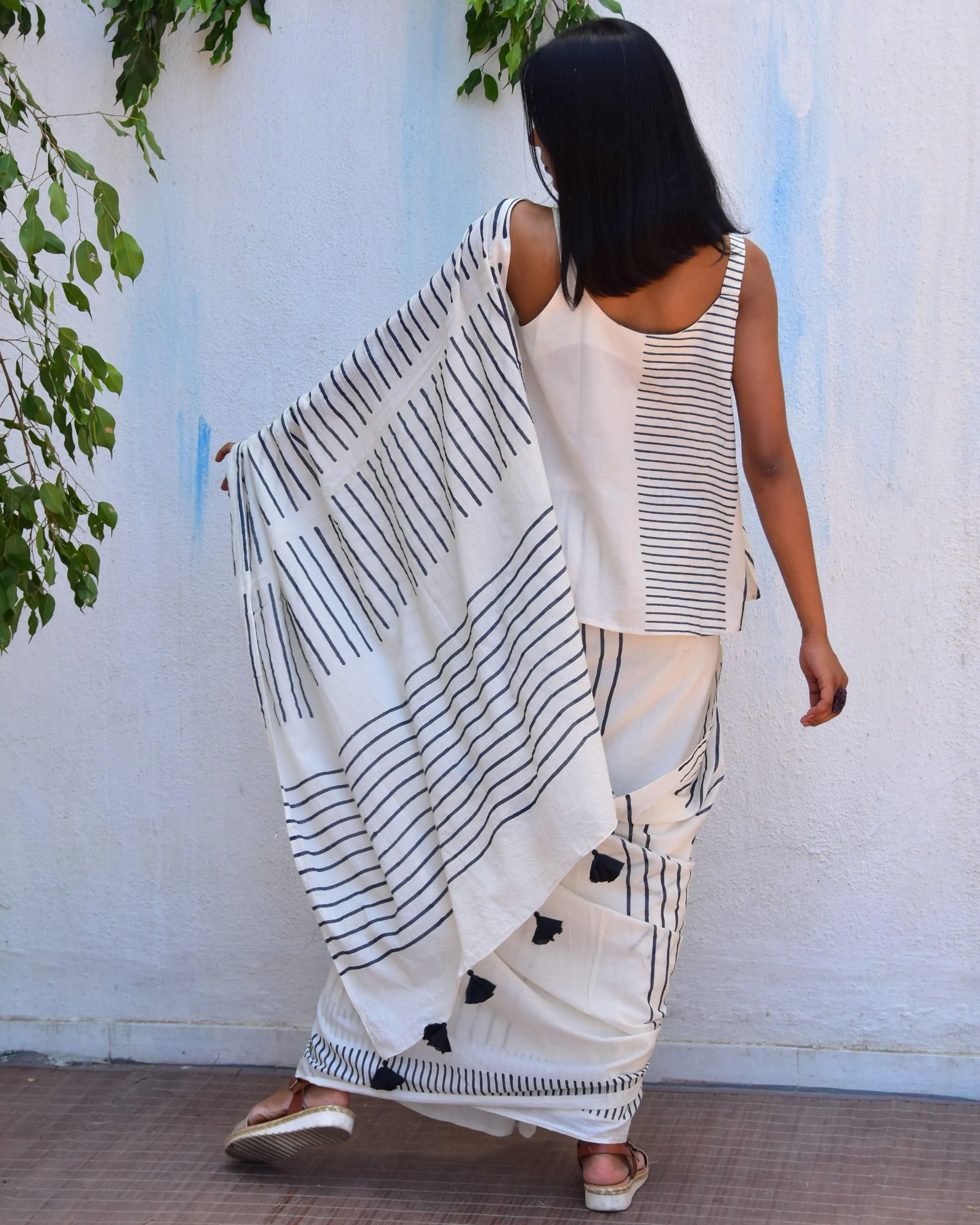 Pearl Essence Handblockprinted Mulmul Cotton Saree - Vnmn