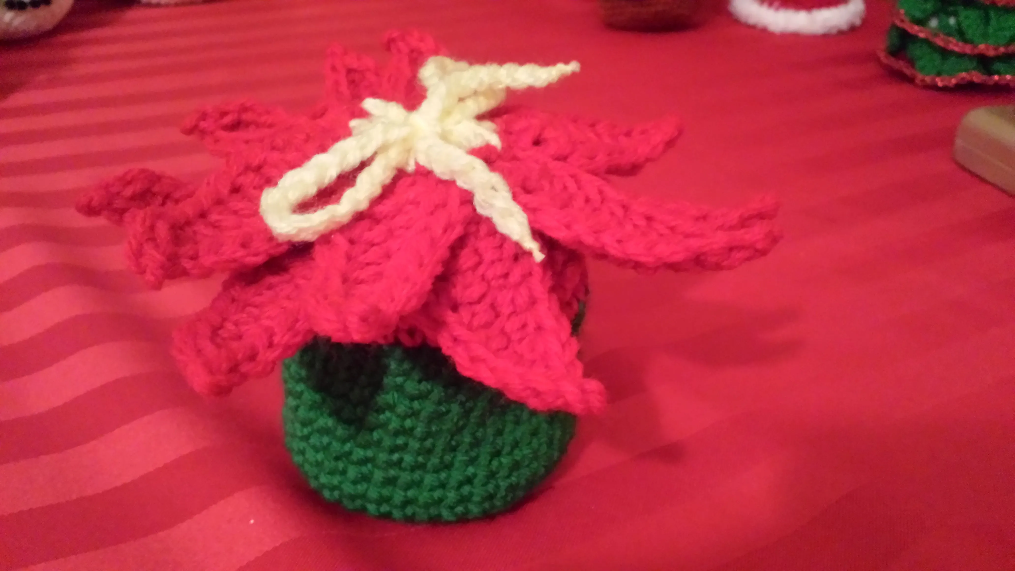 Poinsettia Goody Bag Crochet Pattern in PDF Format