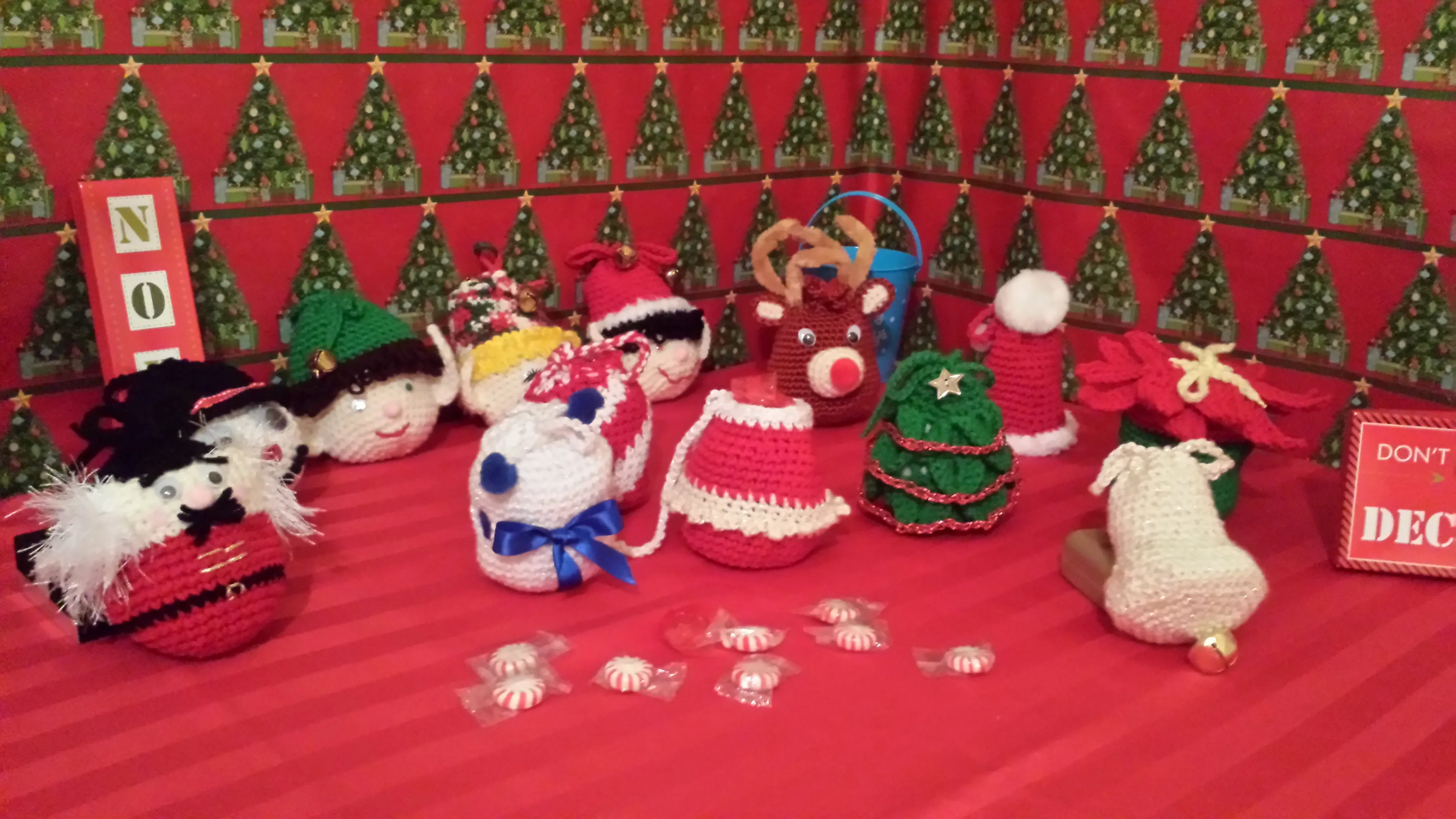 Poinsettia Goody Bag Crochet Pattern in PDF Format